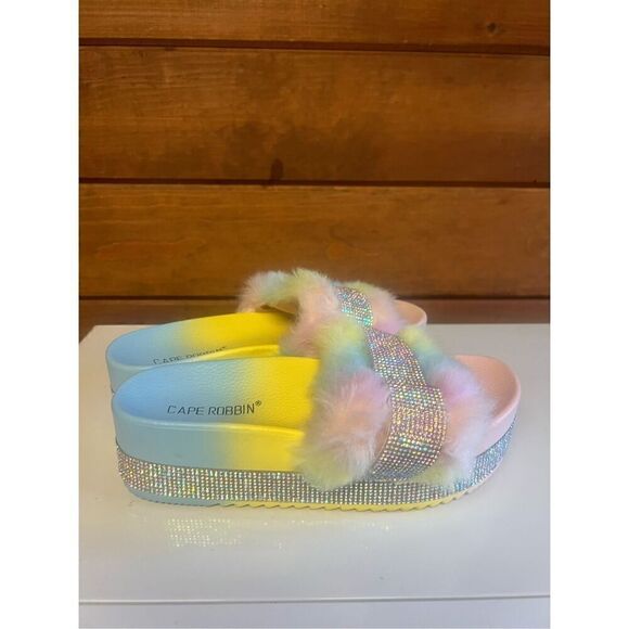 Cape Robbin Rainbow Bling Slides Sz 6 - Picture 3 of 8